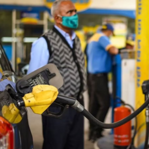 Petrol-Diesel Price Today: क्रूड ऑयल में ग‍िरावट के बीच पेट्रोल-डीजल के ताजा रेट जारी, चेक करें आज का भाव